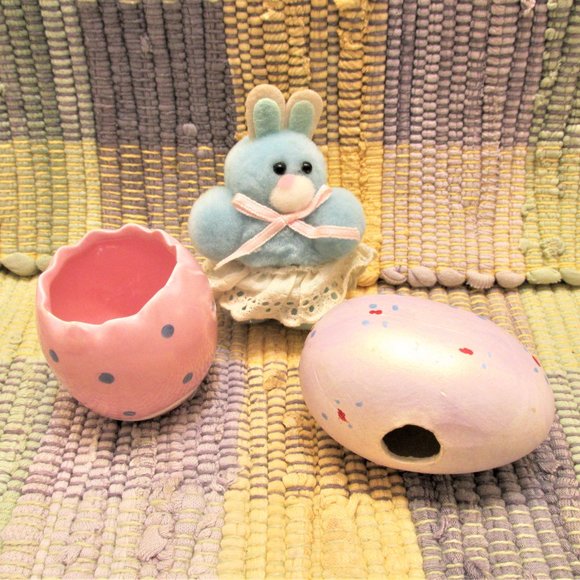 Mr. & Mrs. Easter Bunny - Picture 8 of 8